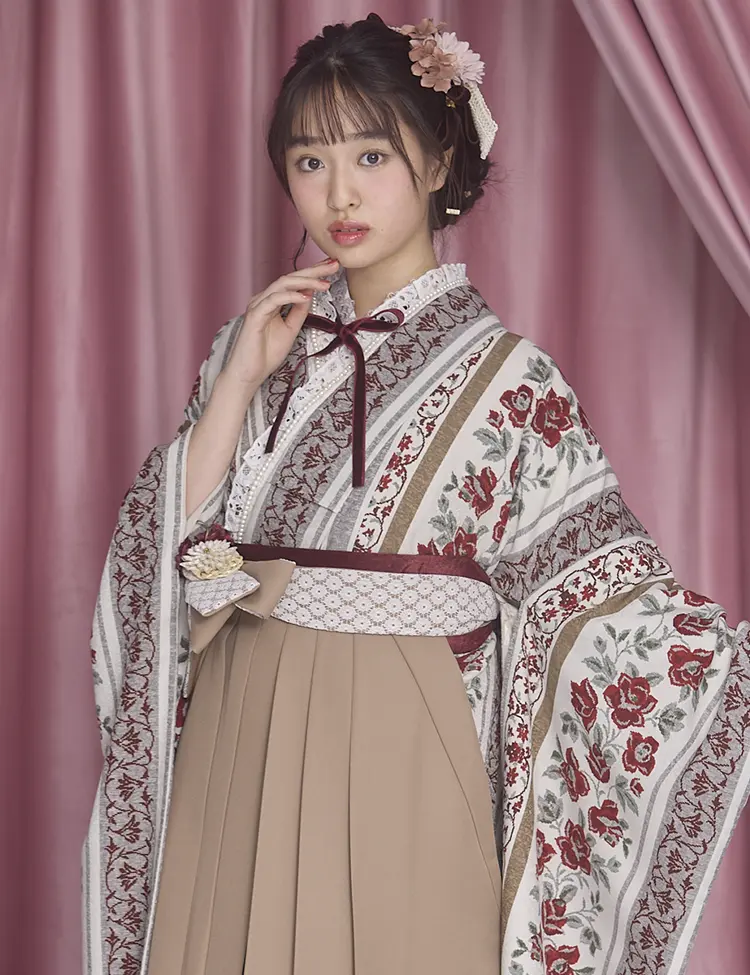 ベージュ色袴