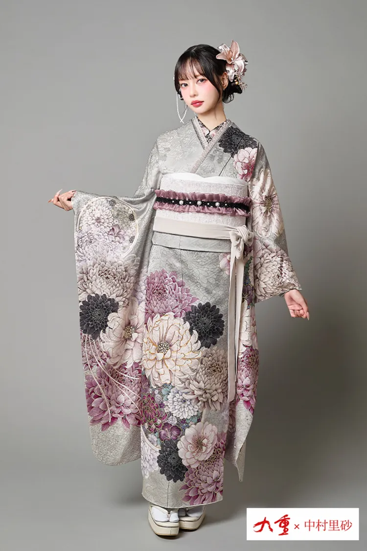九重×中村里砂ブランド振袖ネットレンタル　ライトグレー/ニュアンスカラー　牡丹柄　大柄　おしゃれ　人と被らない　大人っぽい　K1297