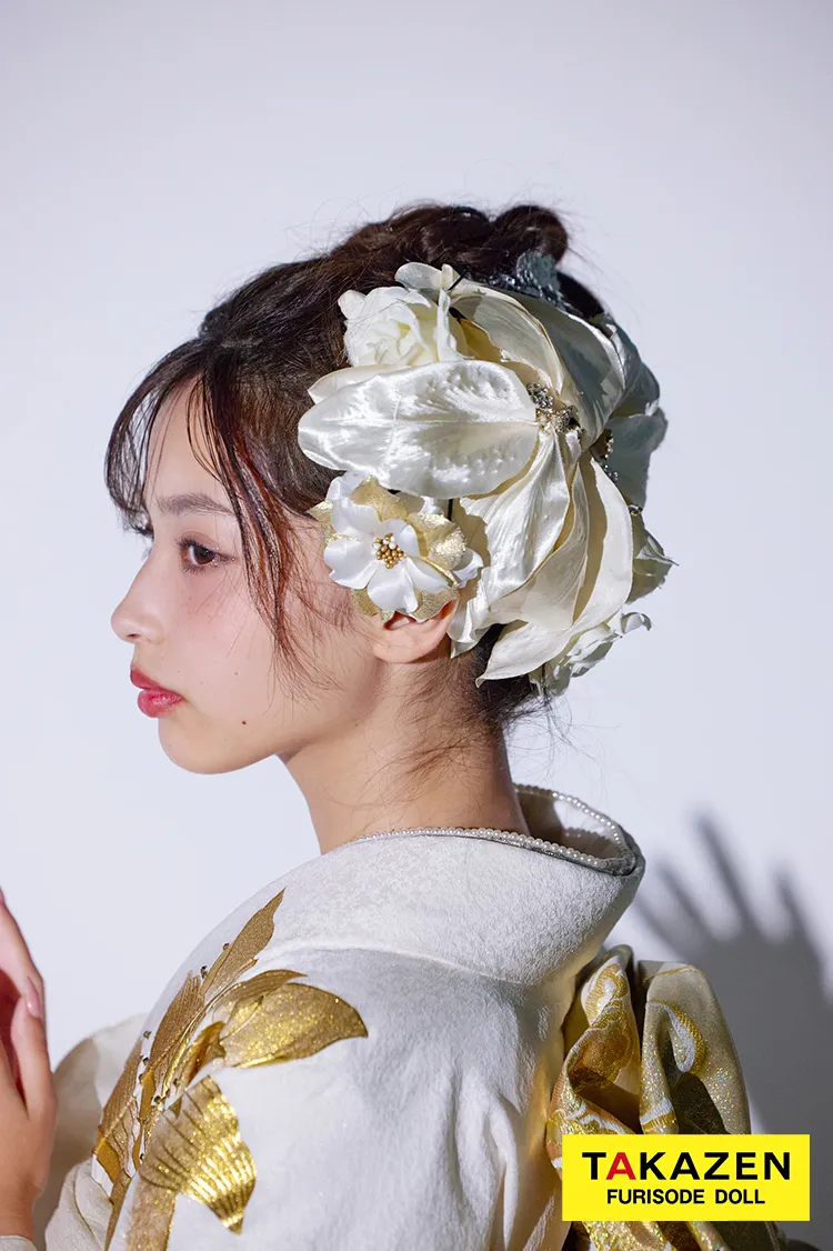 モード　白金(ゴールド)　牡丹柄/大柄　1番目立つ　かっこいい振袖　キラキラスワロフスキー付き　ギャル系　派手かわいい　ギャル振袖ネットレンタル　谷田ラナ　24066