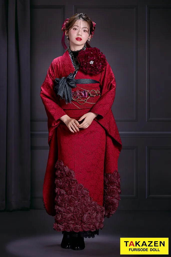 ヘップバーンローズ　赤　薔薇モチーフ付き　立体花　最先端　エレガント　レースインナー/ブーツスタイル　南琴奈　人と被らない振袖ネットレンタル　26006