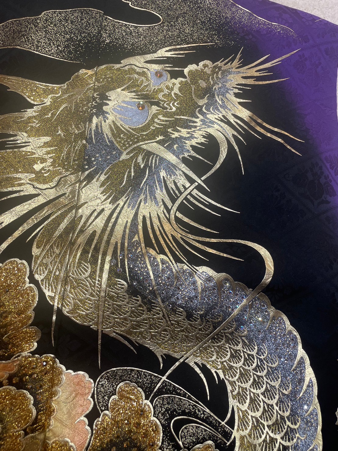 ジャパンモード　紫/黒/ゴールド(金色)　本家龍柄　渋い　派手　カッコイイ　ゴージャス　花魁風振袖　絶対目立つ振袖ネットレンタル　キラキラ　今井アンジェリカ　32136
