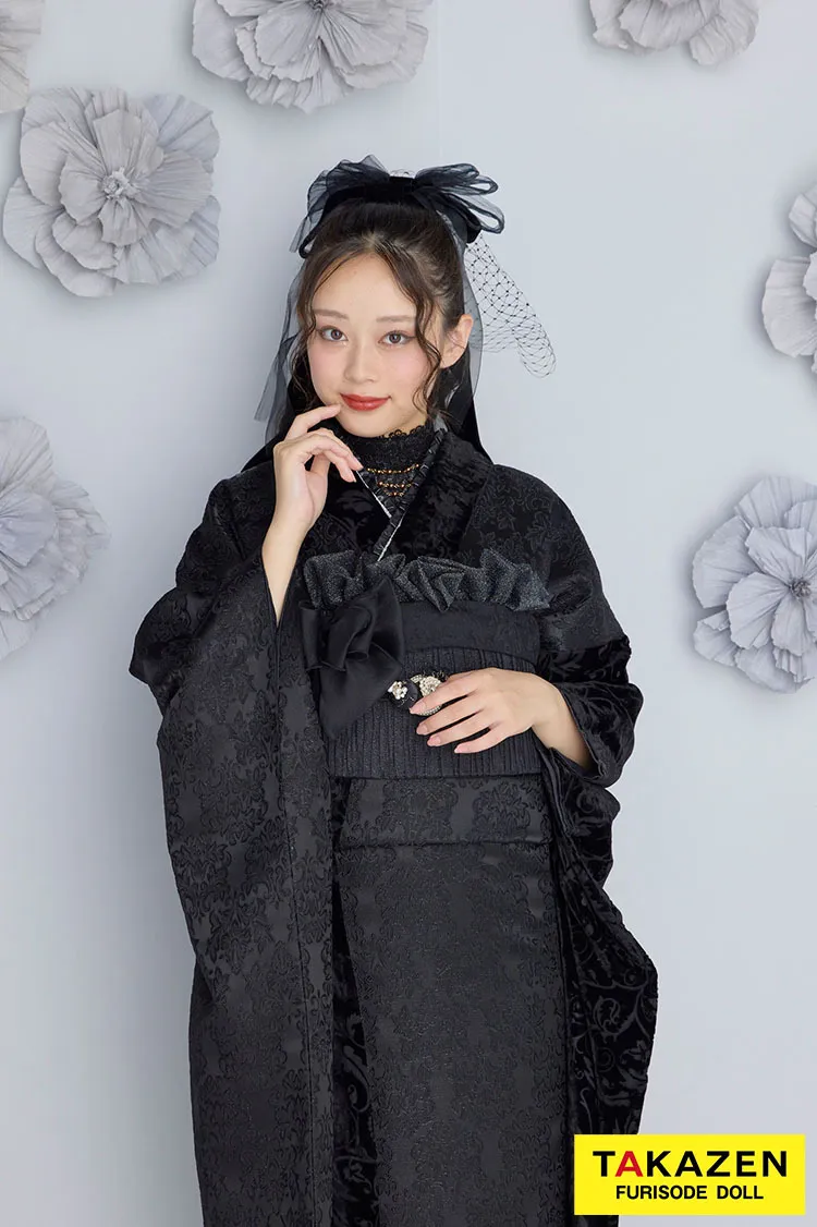 くすみカラーレトロ　黒　ジャガード生地/ベルベット　お洒落　アンティーク調振袖ネットレンタル　レースインナー/プリーツスカート　佐藤不二子　25014