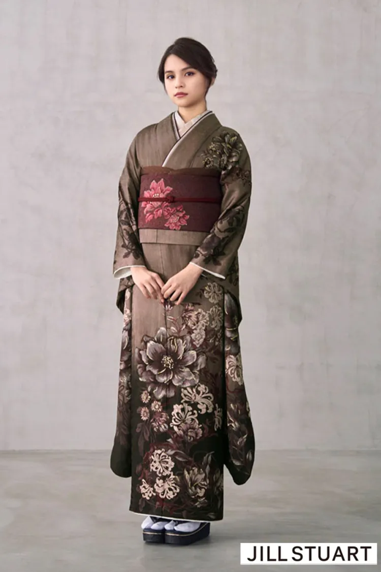 JILL STUARTブランド振袖ネットレンタル　ブラウン　ヴィンテージスタイル　柄大きめ　おしゃれ　大人っぽい　K1318