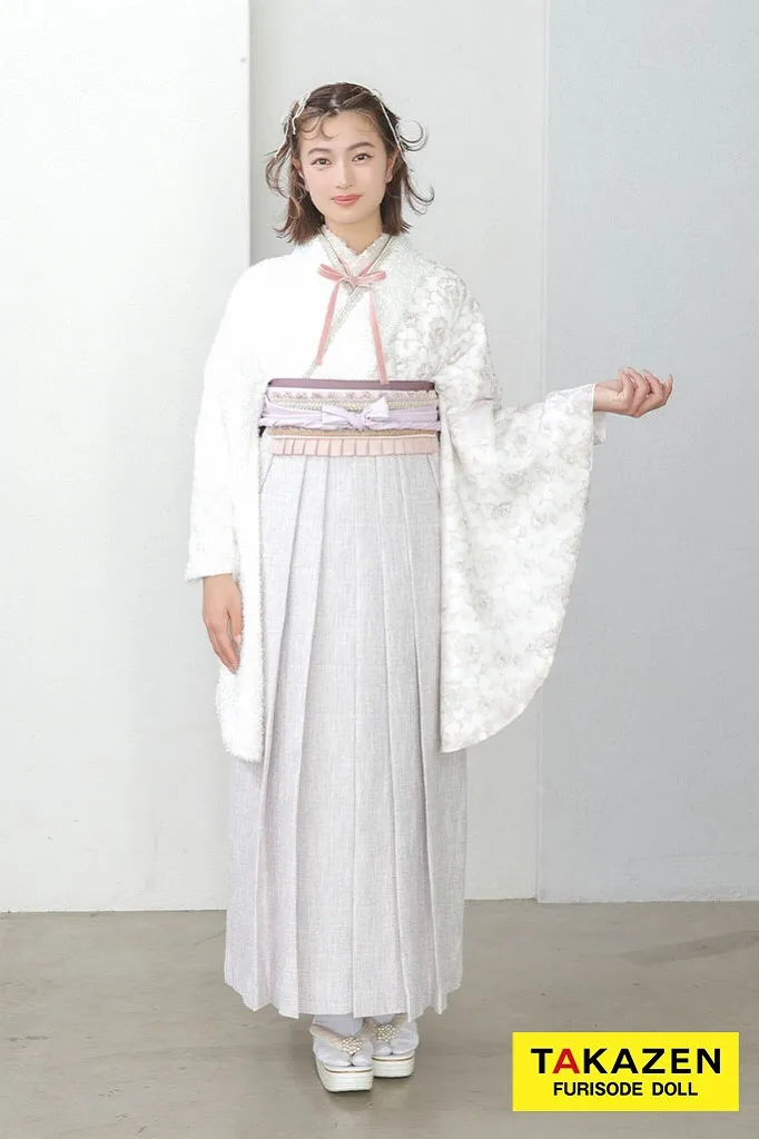 くすみカラーガーリー　白/淡い色　シャギー素材　かわいい　女の子らしい　フェミニン　おしゃれ　レース袴ネットレンタル　R26017