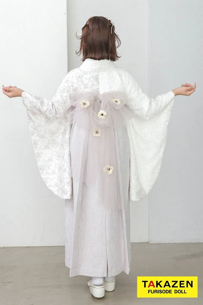 くすみカラーガーリー　白/淡い色　シャギー素材　かわいい　女の子らしい　フェミニン　おしゃれ　レース袴ネットレンタル　R26017