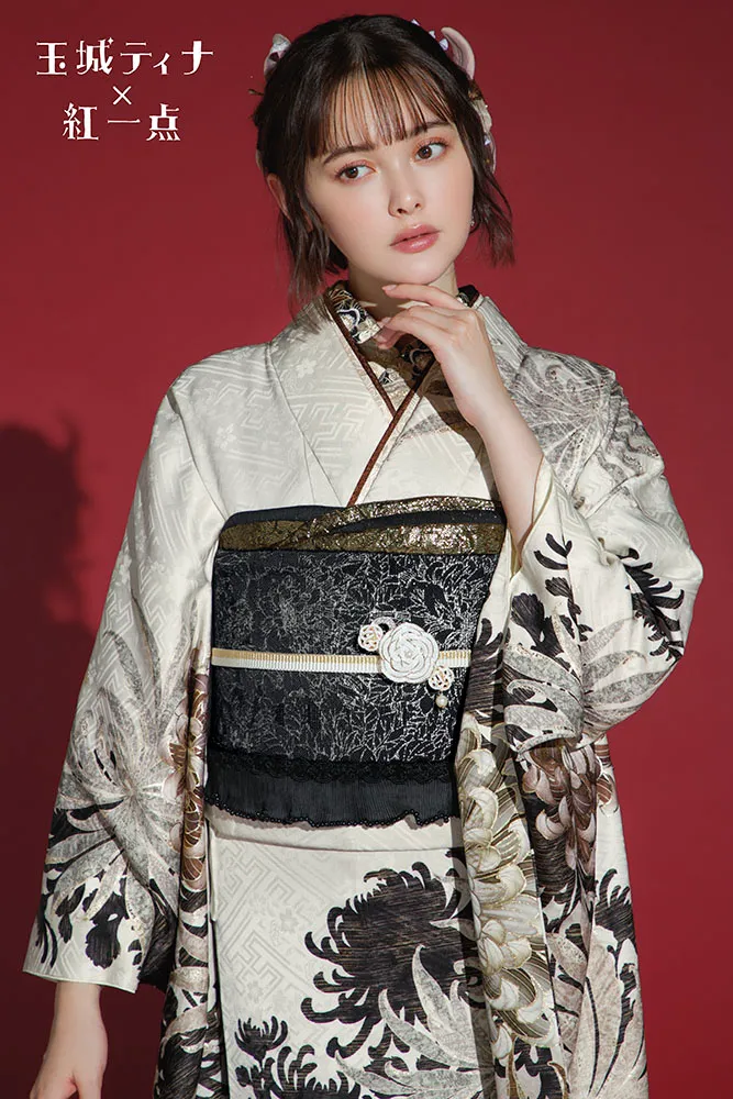 玉城ティナ×紅一点ブランド振袖ネットレンタル　ニュアンスカラー/テラコッタ　乱菊/大柄　個性的　大人っぽい　人とかぶらない　かっこいい　K1188