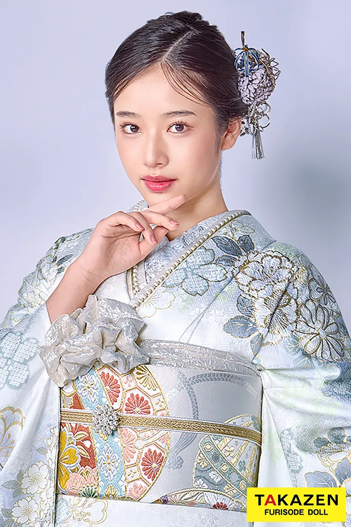 最高級古典柄振袖　関芳/最高級金彩刺繍絞り友禅　水色/白/淡い色　おしとやか　上品　透明感のある振袖　天翔天音　26037