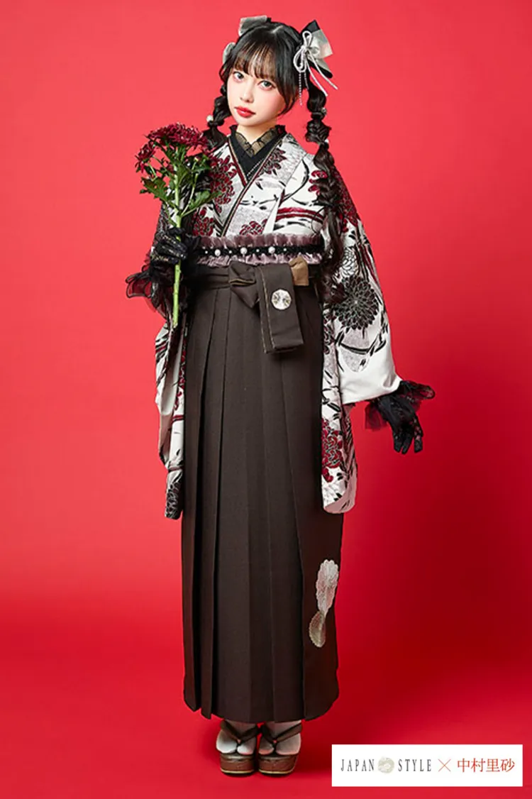 JAPAN STYLE×中村里砂ブランド袴ネットレンタル　古典柄　オフホワイト/ダスティーカラー　乱菊　地雷系　ひととかぶらない　R26095