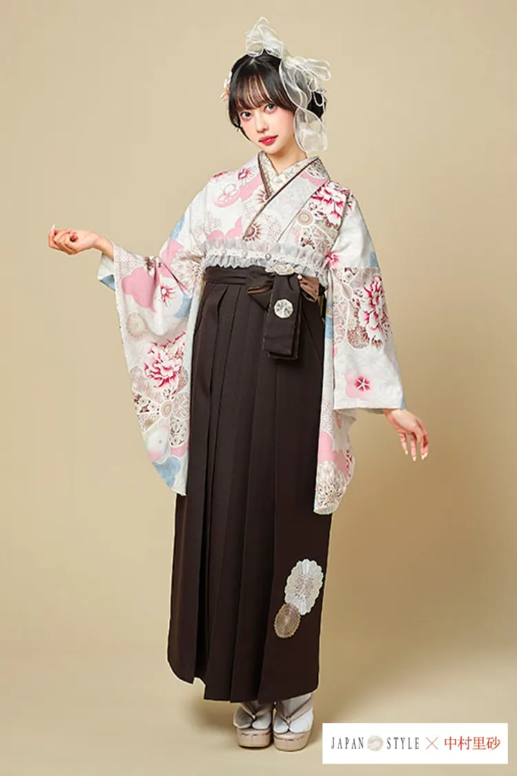 JAPAN STYLE×中村里砂ブランド袴ネットレンタル　くすみカラー/白ピンク　牡丹柄/古典　かわいい　淡い色コーデ　R26096