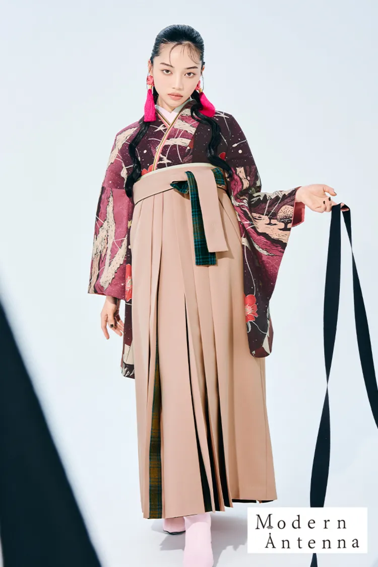 モダンアンテナブランド袴ネットレンタル　ピンク　機械のブーケ　レトロポップ　個性派袴　目立つ　ブーツスタイル　R27038