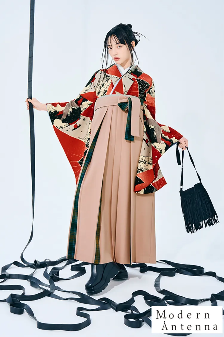 モダンアンテナブランド袴ネットレンタル　オレンジ　トライアングル　レトロ　幾何学模様　人と被らない袴　ブーツスタイル　R27040