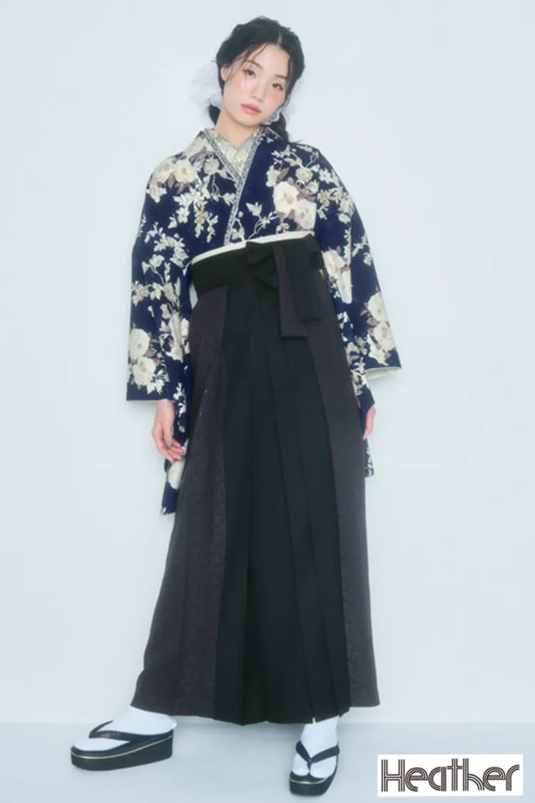 Heatherブランド袴ネットレンタル　ネイビー/紺色　ボタニカルフラワー　大人っぽい　ガーリー　きれいめ　おしゃれな袴　R27033