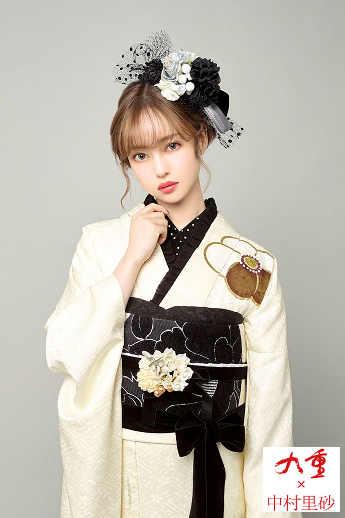 九重 中村里砂 すっきりシンプルレトロ古典振袖ネットレンタル 白 ブラウン 茶色 K8 全国対応 振袖通販レンタルならfurisode Doll フリソデドール By Takazen 成人式振り袖 卒業式袴レンタルno 1