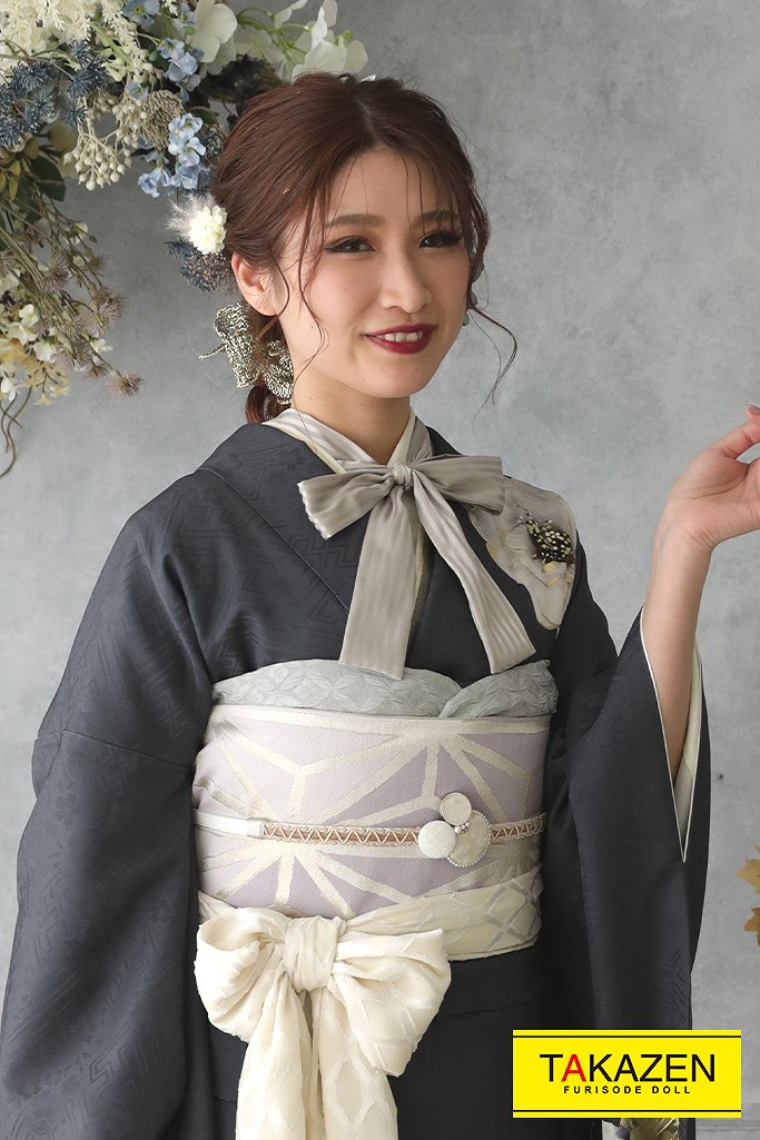 玉城ティナ×紅一点　グレー　ワンポイント柄/バラ柄　シンプル　大人っぽい　ダスティーカラー　ブーツスタイル　YK215