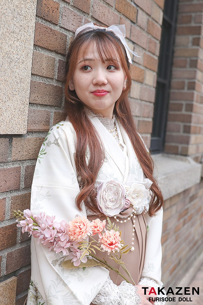 ジルスチュアートブランド袴ネットレンタル　アイボリー　小花柄　かわいい　レースインナーコーデ　ブーツスタイル　フレンチガーリー　RY155