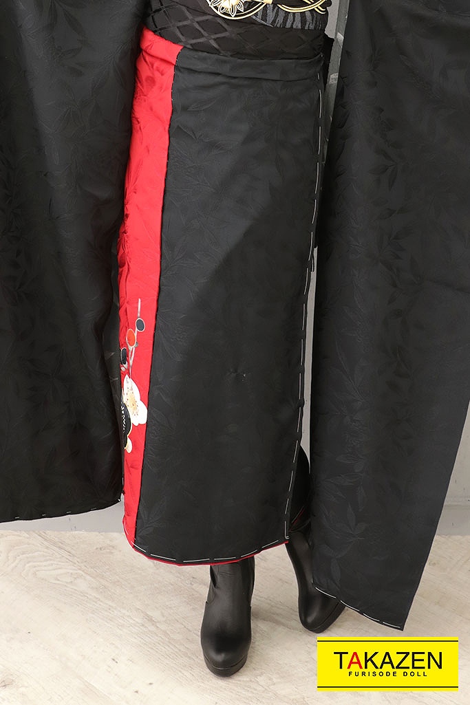 ヴィンテージスタイル　黒/赤　ワンポイント柄　シンプルシック振袖ネットレンタル　ツートンカラー　ブーツスタイル　YK177