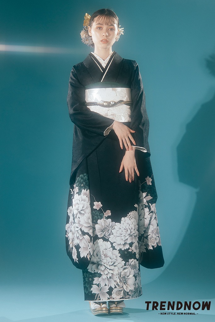ヴィンテージスタイル　紺(ブルー)/ネイビー　ボタン柄/菊唐草　トレンド　シンプル　大人っぽい　寒色系振袖ネットレンタル　K728