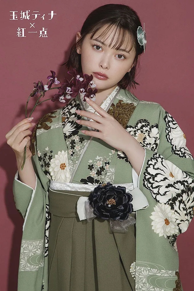 玉城ティナ×紅一点ブランド袴ネットレンタル　正統派古典　モスグリーン/緑　菊柄　大人っぽい　おしゃれ　清楚　統一感のある着こなし　R26064