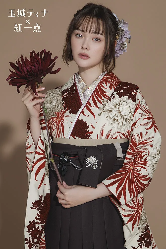 玉城ティナ×紅一点最新作振袖ネットレンタル　正統派古典　白赤/白地　菊柄　おしゃれ　人と被らない　大人っぽい　R26066