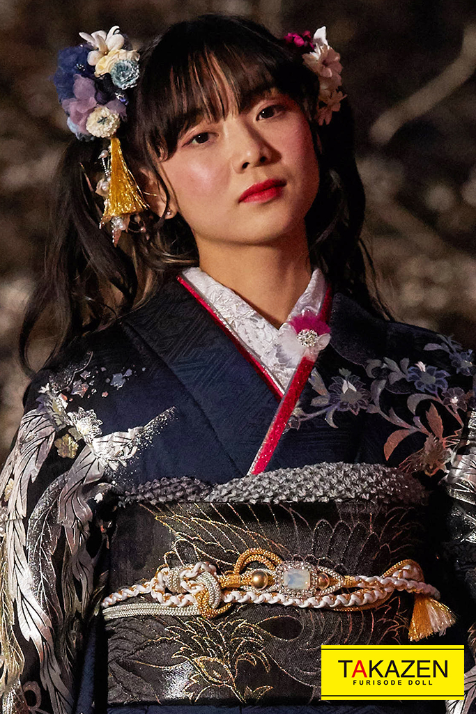 ジャパンモード　黒/シルバー(銀色)　龍柄　桂由美プレミアム振袖ネットレンタル　高級金彩刺繍　カッコイイ　K254