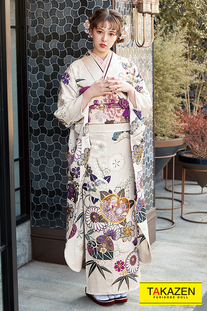 正統派古典　白/アイボリー/紫　菊柄　個性派　大人　かわいい　現代古典柄振袖ネットレンタル　はんなり　上品　 K482