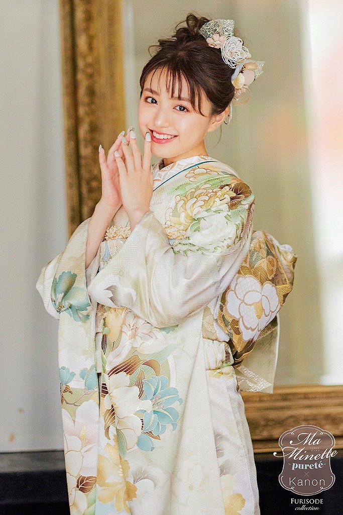 くすみカラー古典　水色(くすみブルー)白　乱菊柄　淡い色　ダスティーカラー　清楚系　寒色　爽やか　統一感のある着こなし　香音ちゃん着用振袖　K757