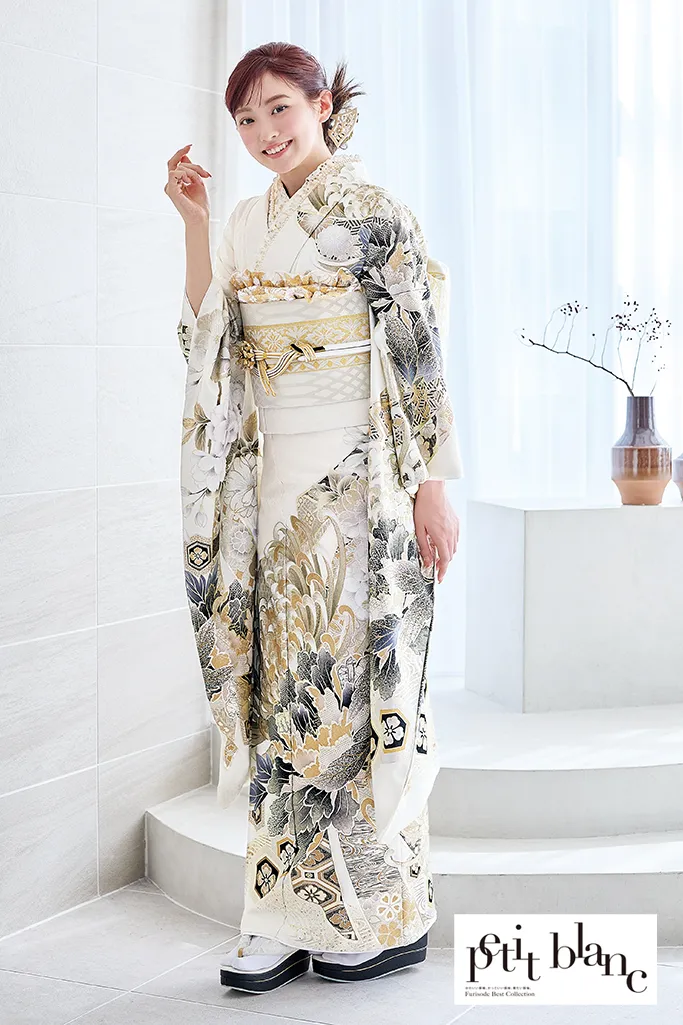 正統派古典　白地/白ベース　牡丹柄/乱菊柄　大柄　大人っぽい　綺麗系　上品　シック　振袖ネットレンタル　K1211