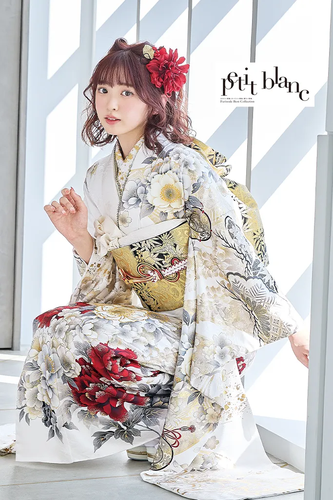 正統派古典　白赤/白ベース　桜柄　大人っぽい　きれいめ　上品　人気　おしとやか　振袖ネットレンタル　K1214