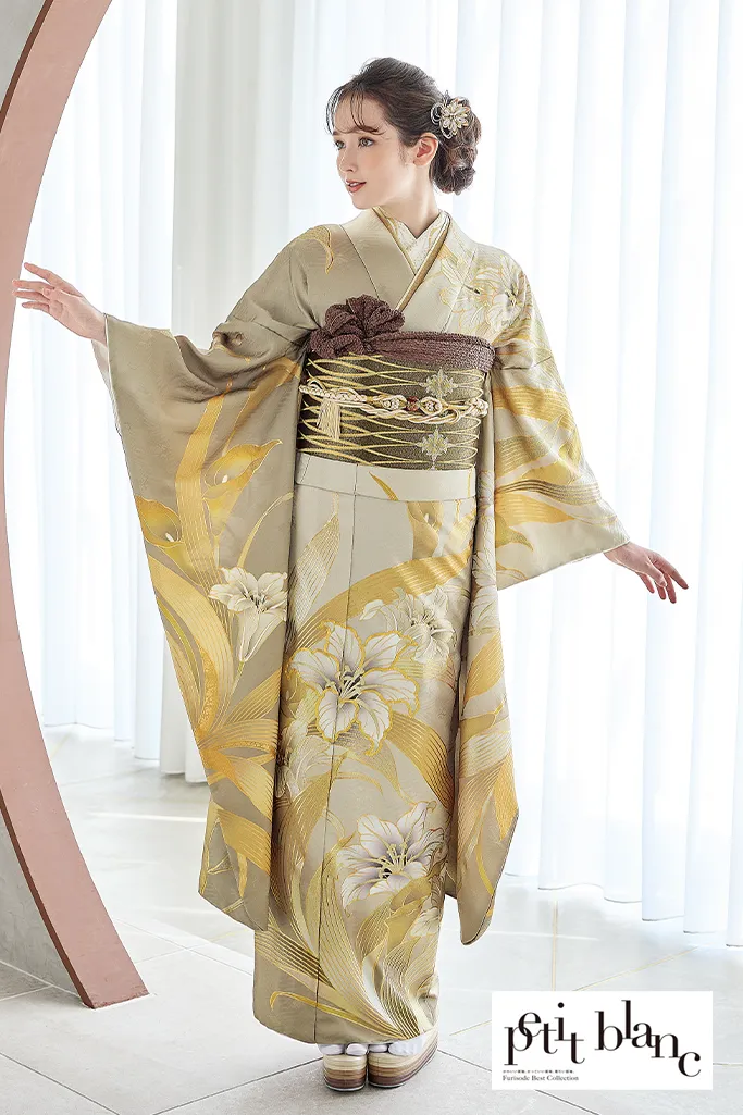 正統派古典　ベージュ/ダスティーカラー　百合柄　珍しい色　大人っぽい　きれいめ　人とかぶらない振袖ネットレンタル　K1216