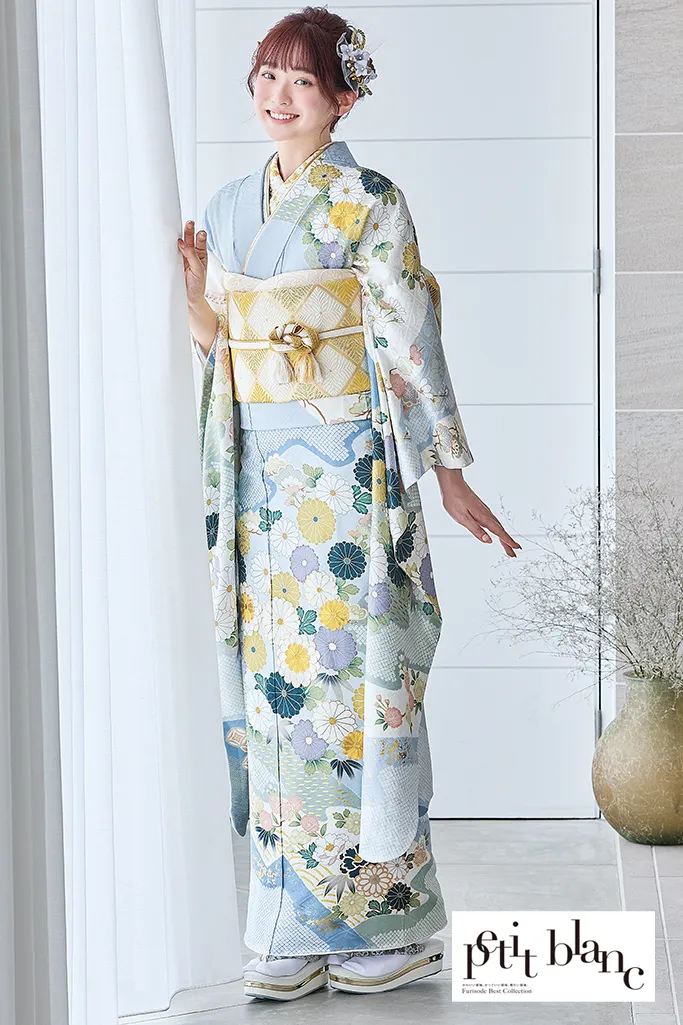 正統派古典　水色/ブルーベース　菊柄　清楚　爽やか　綺麗　はかなげ　柄小さめ振袖ネットレンタル　K1217