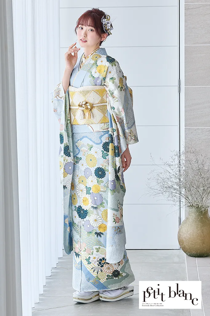 正統派古典　水色/ブルーベース　菊柄　清楚　爽やか　綺麗　はかなげ　柄小さめ振袖ネットレンタル　K1217