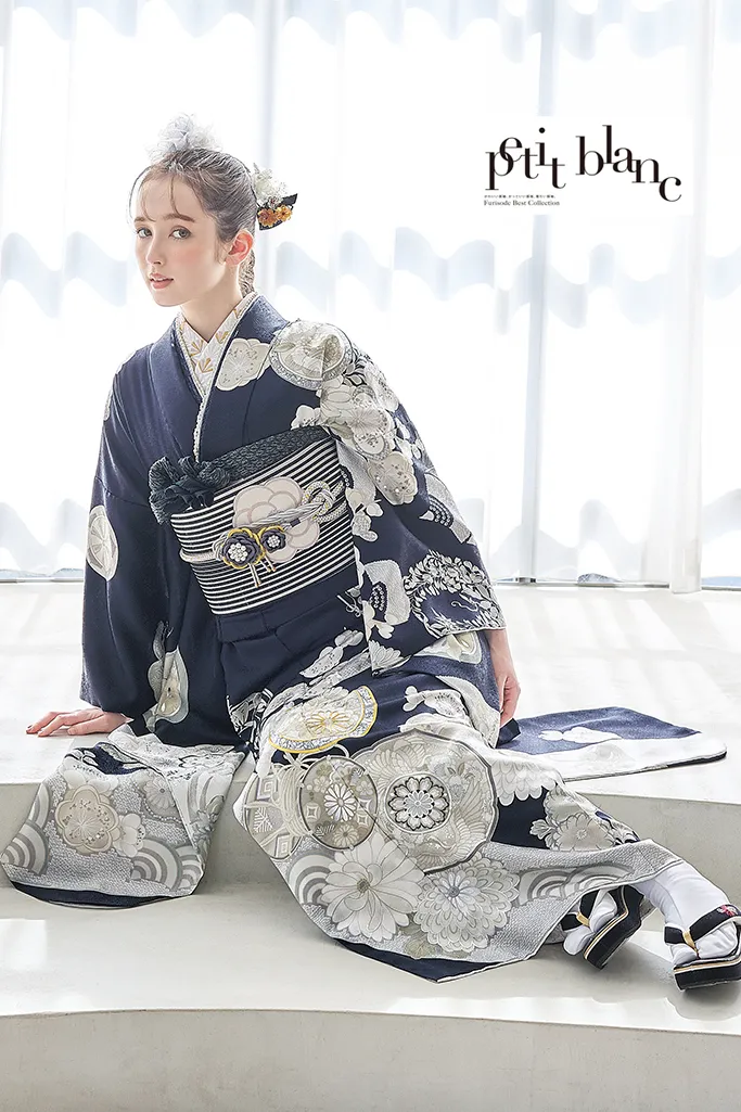 正統派古典　ネイビー/紺色/白　鶴/菊柄　おめでたい柄　清楚　定番　人気　上品　はんなり　大人っぽい振袖ネットレンタル　K1219