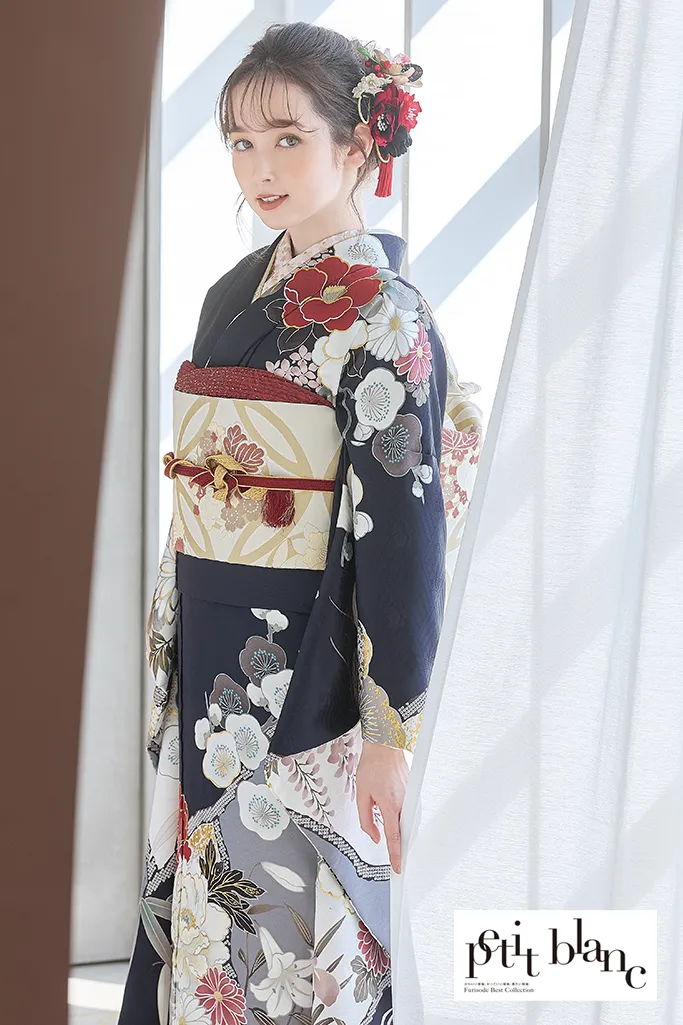 正統派古典　ネイビー/紺　牡丹柄　きれいめ　清楚　定番　人気　上品　はんなり　大人っぽい振袖ネットレンタル　K1222
