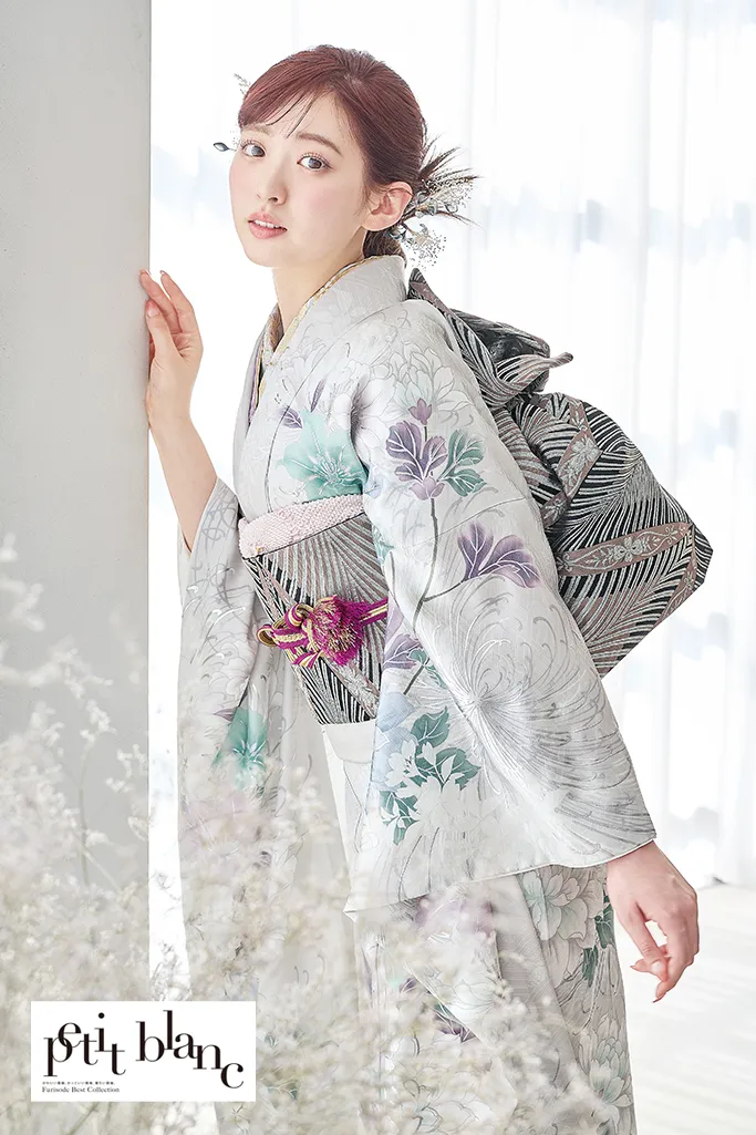 正統派古典　ライトグレー/ニュアンスカラー　牡丹柄　清楚　定番　人気　上品　はんなり　大人っぽい振袖ネットレンタル　K1221