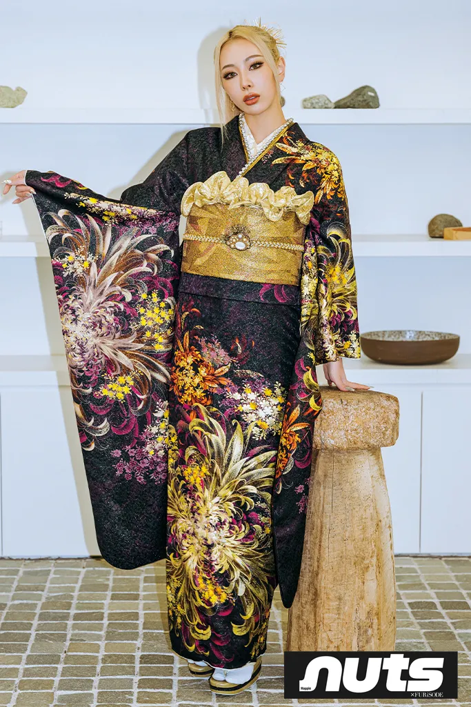 nutsブランド振袖ネットレンタル　白赤　牡丹柄　大人っぽい　ギャル　きれいめ　華やか　かわいい　中村りおん　K1257