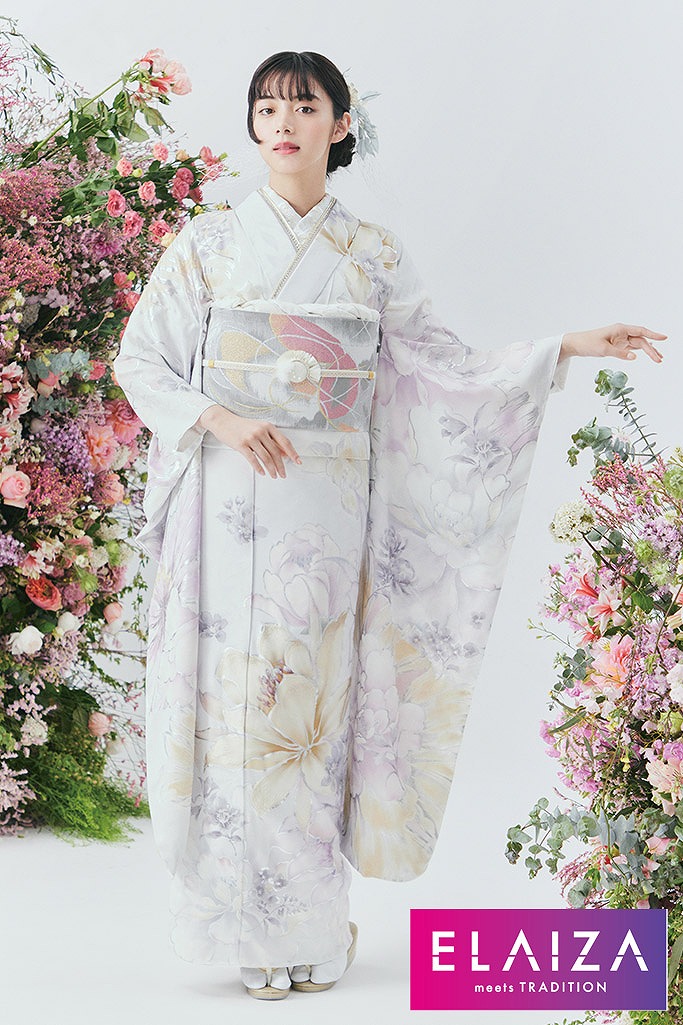 池田エライザ振袖ネットレンタル　白　牡丹/大柄　くすみ系　フェミニン　落ち着いた　品のある　ワントーンコーデ　K1088
