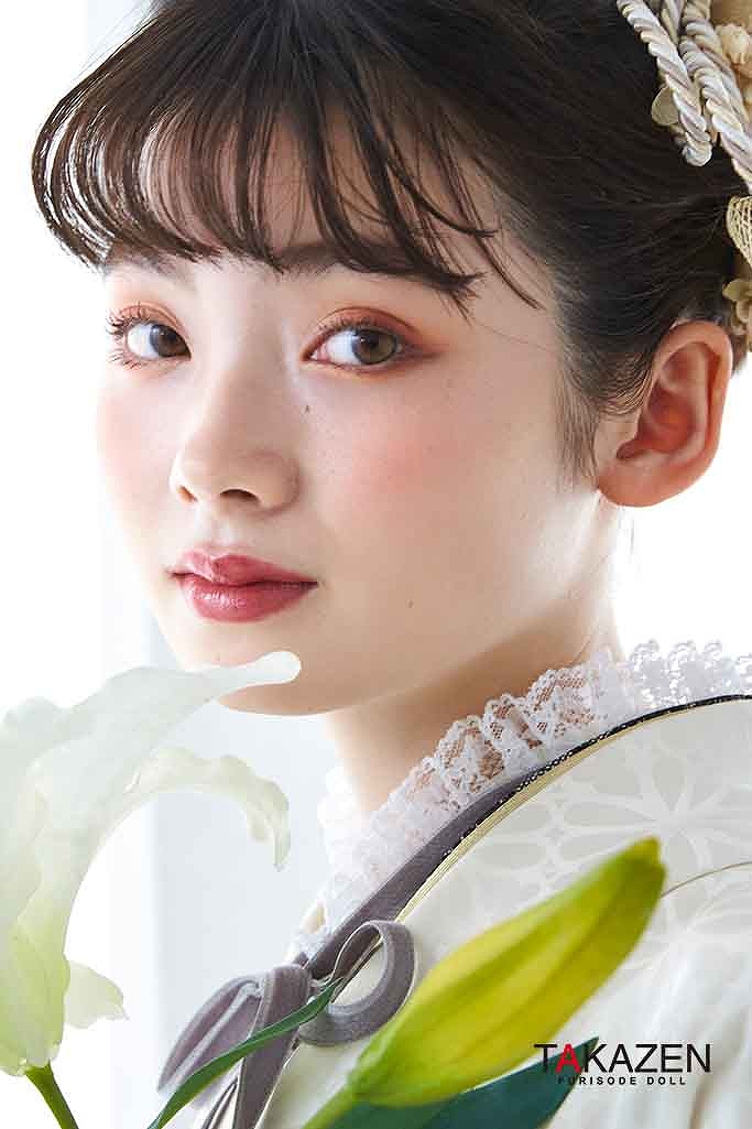 くすみカラーガーリー　白/グレー　シンプル無地振袖 　グラデーション　トレンドおしゃれ　エレガント　南琴奈　LB15