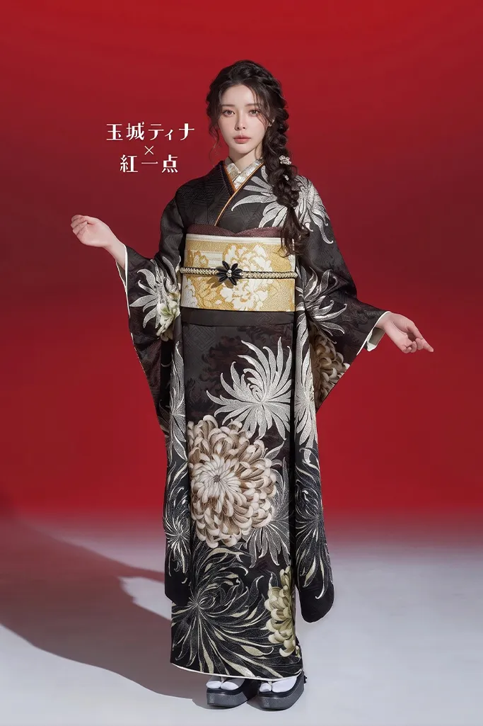 玉城ティナ×紅一点ブランド振袖ネットレンタル　ダークブラウン/ダスティーカラー　乱菊/大柄　個性的　大人っぽい　垢抜け　K1187