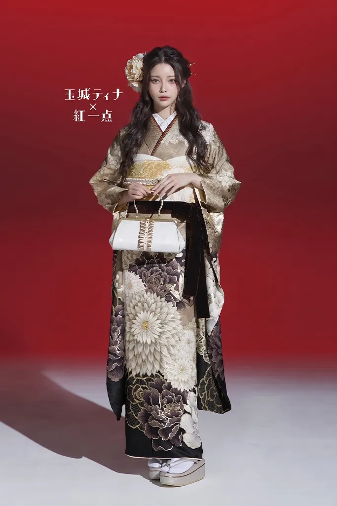 玉城ティナ×紅一点ブランド振袖ネットレンタル　ベージュ/ダスティーカラー　大柄/乱菊　大人っぽい　古典柄　おしゃれ　K1182