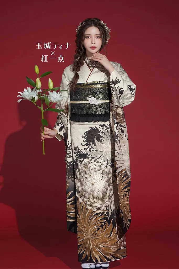 玉城ティナ×紅一点ブランド振袖ネットレンタル　ニュアンスカラー/テラコッタ　乱菊/大柄　個性的　大人っぽい　人とかぶらない　かっこいい　K1188