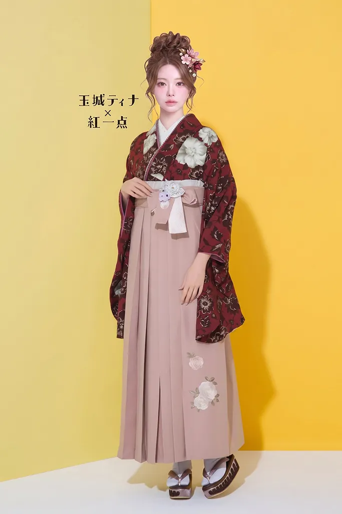 玉城ティナ×紅一点ブランド袴ネットレンタル　レトロ　ワインレッド　バラ柄　地雷系　個性的　洋風　ラブリー　R25062