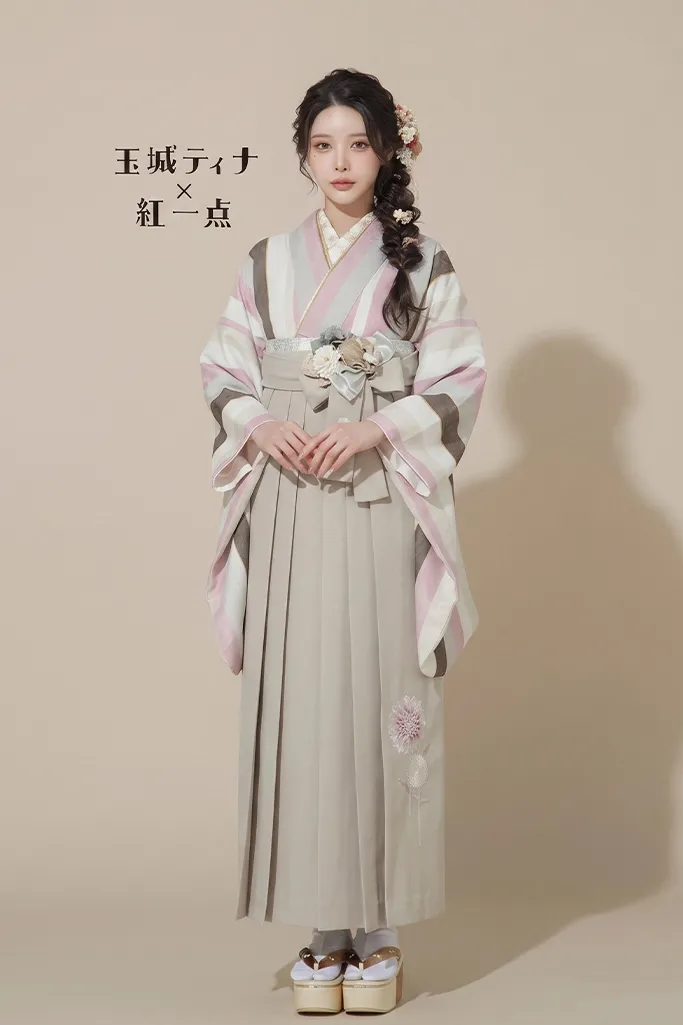 玉城ティナ×紅一点袴ネットレンタル　白/ピンク　ストライプ　淡い色　優しい　上品　パステルカラー　かわいい　R22023