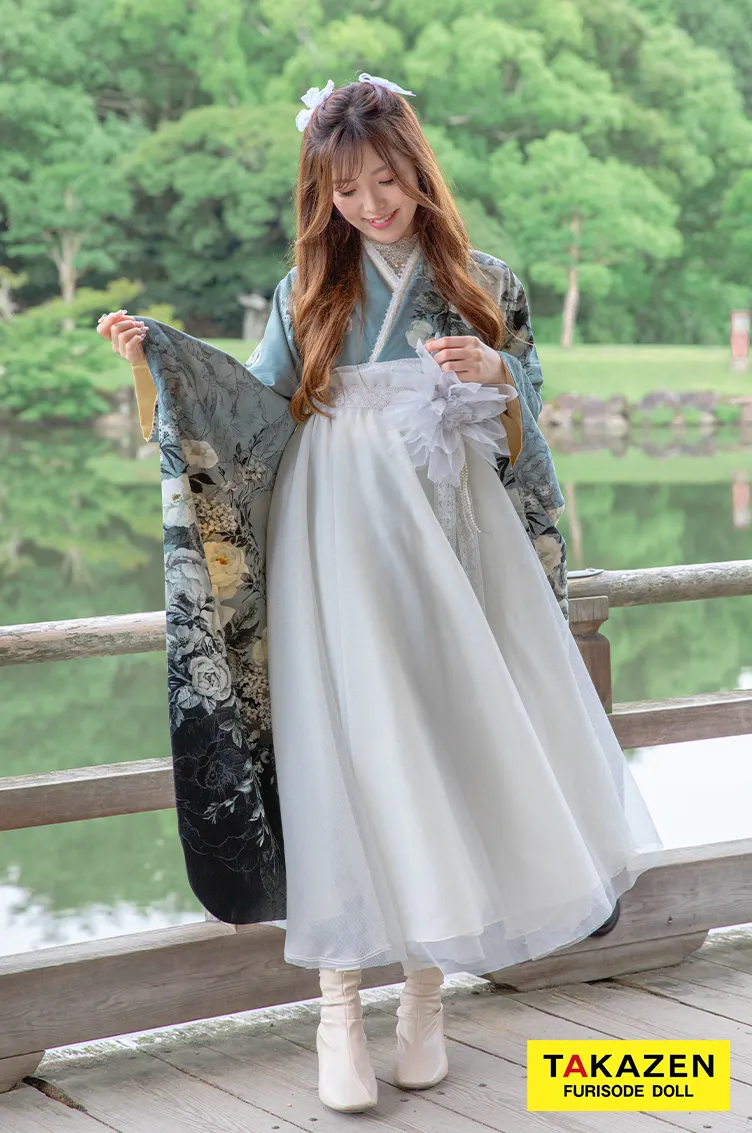 くすみガーリー　緑/モスグリーン　花柄/洋風柄　ドレス袴　オシャレ　スモーキーカラー　フレンチガーリー　ブーツコーデ　JILL STUART(ジルスチュアート)袴ネットレンタル　RY159