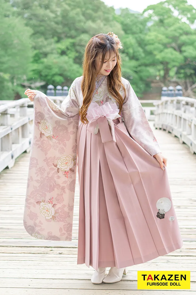 くすみカラーガーリー　ピンク/かわいい　薔薇柄　フェミニン　おしゃれ　かわいい　トレンド袴ネットレンタル　ブーツスタイル　R25008
