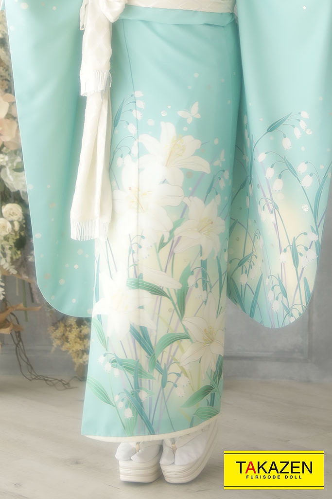 成人式おしゃれ振袖 着物 通販レンタル シンプルユリ柄古風レトロ 黒田真友香ちゃん着用 ブルー 水色 白 G39 全国対応 振袖レンタルならフリソデドール 成人式振り袖 卒業式袴レンタルno 1