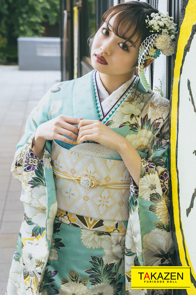 今っぽい かわいい水色のパステルカラー振袖ネットレンタル 人気の淡色 白 ブルー K353 全国対応 振袖通販レンタルならfurisode Doll フリソデドール By Takazen 成人式振り袖 卒業式袴レンタルno 1