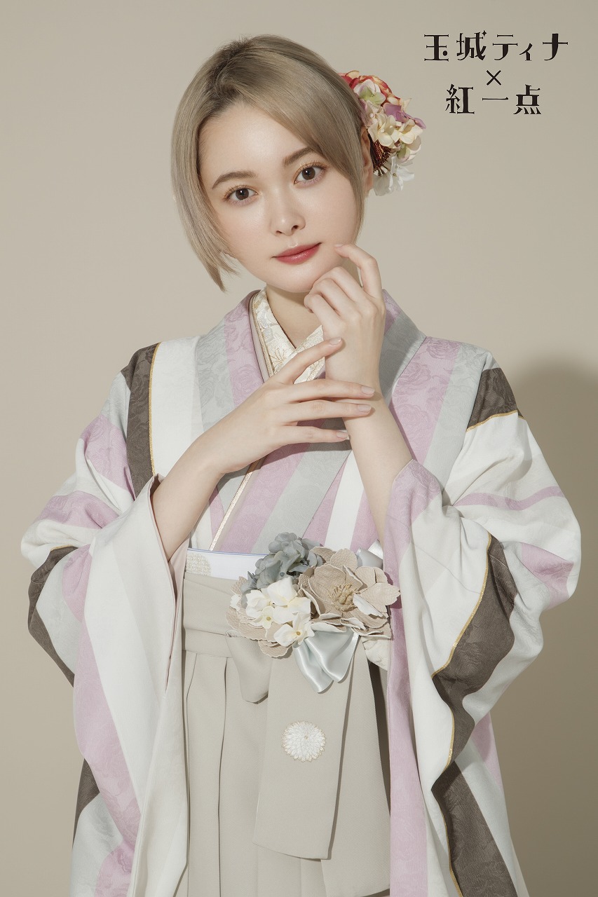 玉城ティナ×紅一点袴ネットレンタル　白/ピンク　ストライプ　淡い色　優しい　上品　パステルカラー　かわいい　R22023