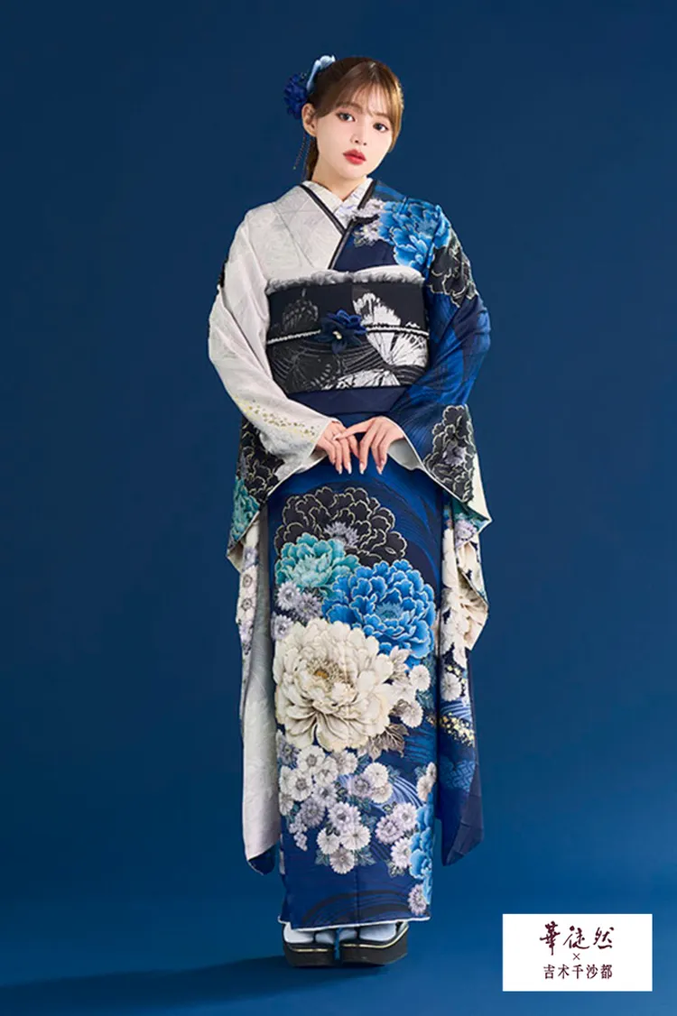 華徒然×吉木千沙都振袖ネットレンタル　青色　牡丹柄/大柄　シックで大人っぽい振袖お探しの方におすすめ　人と被らない振袖　K1355