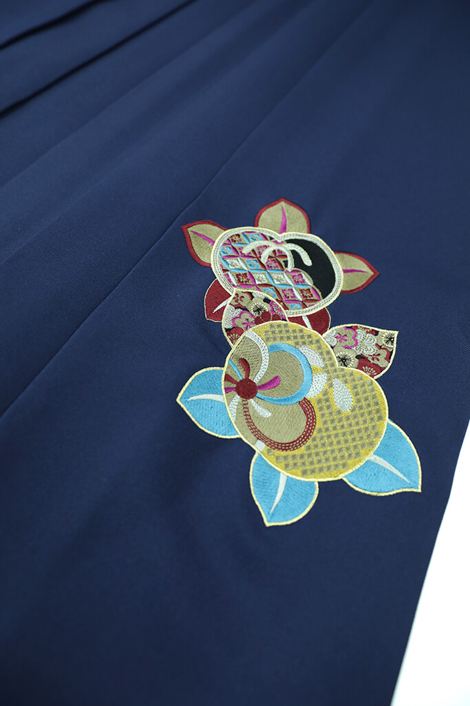 大人っぽい鶴柄袴ネットレンタル(個性的シンプル)　白/ブルー(水色)/ピンク　R32004