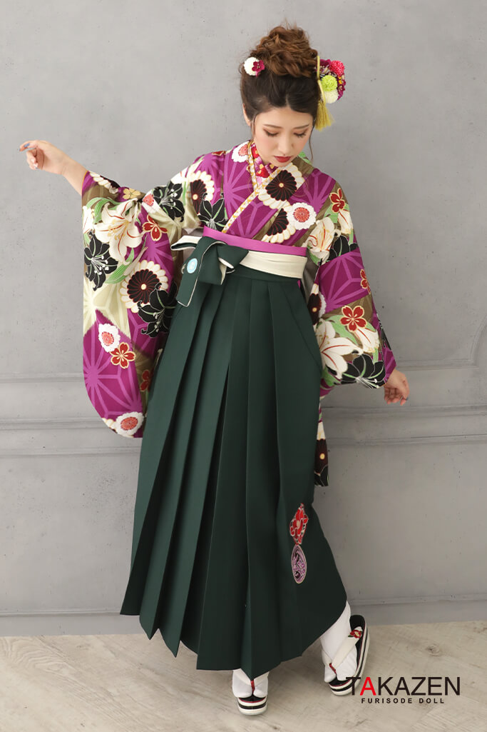 人気大人っぽい古典袴ネットレンタル(おしとやか百合柄)　紫/黒/グリーン(緑色)　K32039